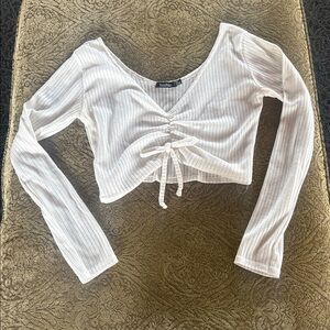 Boohoo White Ribbed V-Neck Crop Top